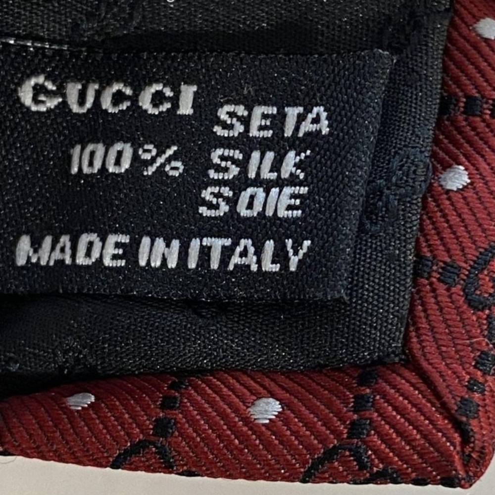 Gucci GG Logo Print Black Red White Silk Tie - Picture 2 of 13